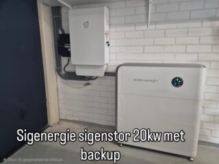 Van de week een Sigenergy 20kwh accu met 12kw omvormer geplaatst met noodstroom voorziening.
Bestaande pv installatie aangesloten op smartport, zodat deze in noodstroom situatie blijven werken #sigenergy